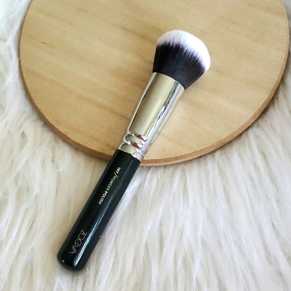 Zoeva 107 Powder Polish Brush - Picture 1 of 3